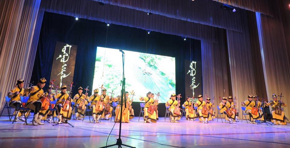 “Монгол эгшиглэн” ардын урлагийн тоглолт боллоо